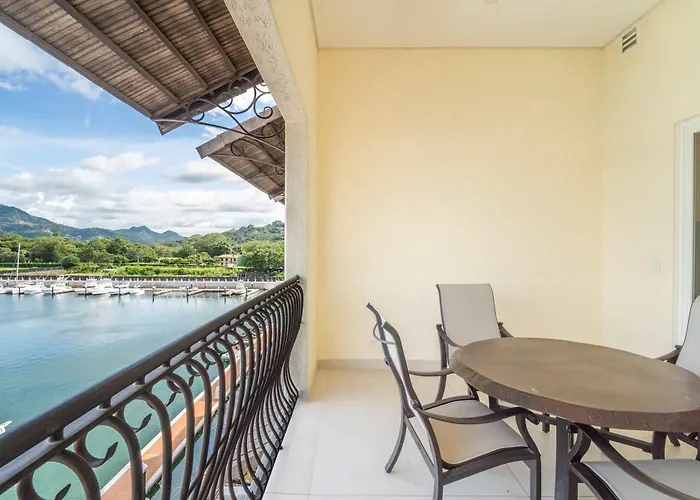 Villa Luxury Marina View 2-bd 402