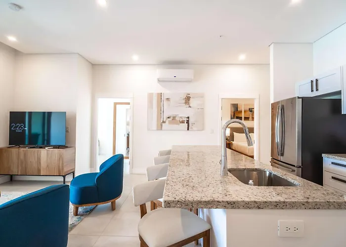 Luxury Marina View 2-bd 402 *