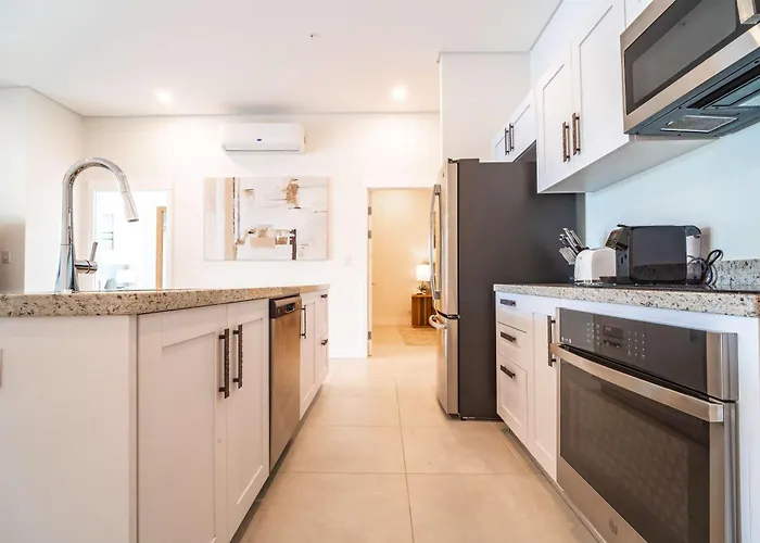 Villa Luxury Marina View 2-bd 402 *